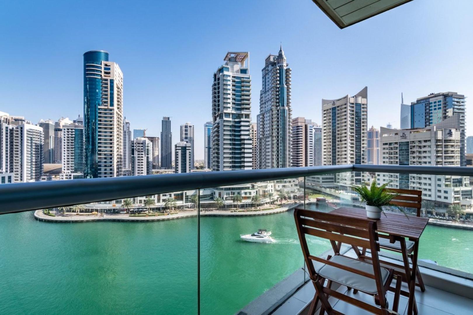 Guestready - Marina View | Fairfield Tower Apartment Dubai Bagian luar foto