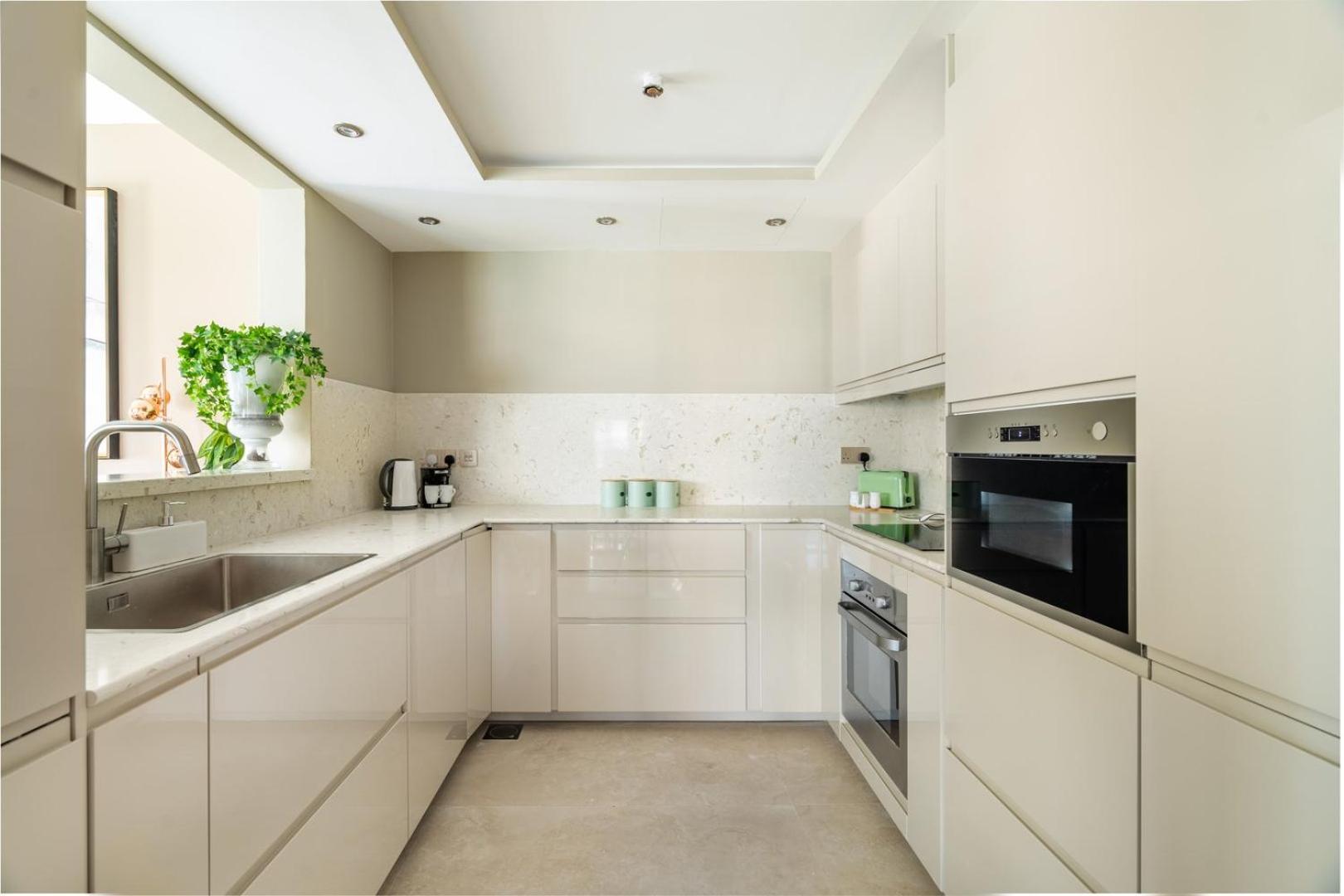 Guestready - Marina View | Fairfield Tower Apartment Dubai Bagian luar foto